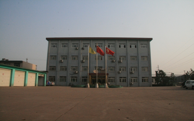 1999年，成立唐山合利鋼鐵廠，鋼鐵是這樣煉成的