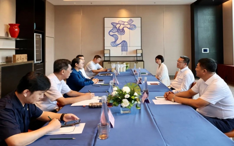 遼寧省朝陽市委書記單義、盤錦市市長邢鵬分別會見榮程集團董事會主席張榮華