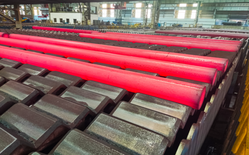 龍年開門紅！天榮軋鋼廠φ230規(guī)格棒材研發(fā)成功