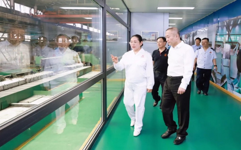 天津市稅務(wù)局黨委書記、局長齊志宏一行到榮程集團(tuán)參觀調(diào)研