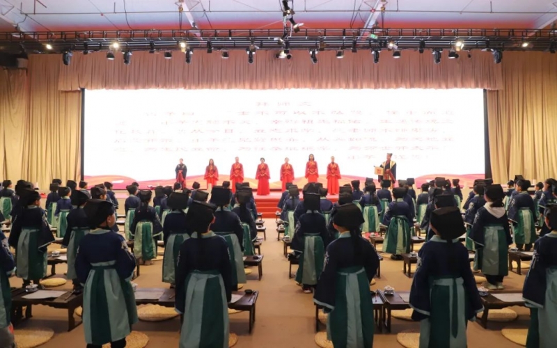 800余組家庭，近1800人，這兩場盛大的“開筆禮”，讓孩子們終身難忘！