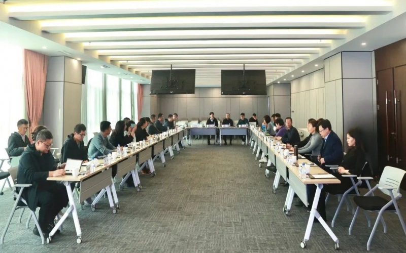 天津鋼協(xié)、冶金商會、青企協(xié)、青商會一行到訪榮程集團并召開首期“未來領(lǐng)航者青培會”