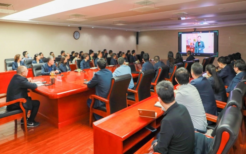 融誠物產(chǎn)集團(tuán)召開深入學(xué)習(xí)貫徹民營企業(yè)座談會(huì)和全國兩會(huì)精神宣講會(huì)