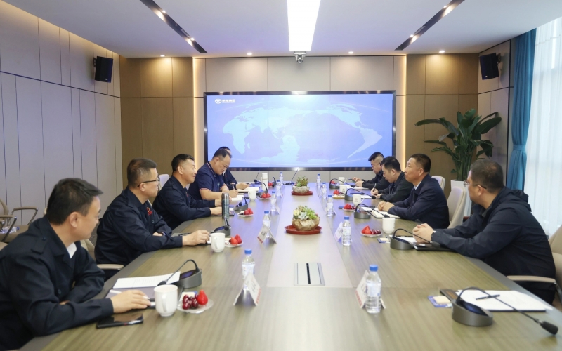 鄂托克旗委副書記、政府旗長蘇智雄到榮程集團(tuán)考察交流